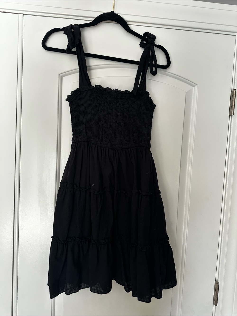 Women’s Black Tie-Shoulder Smocked Sundress
